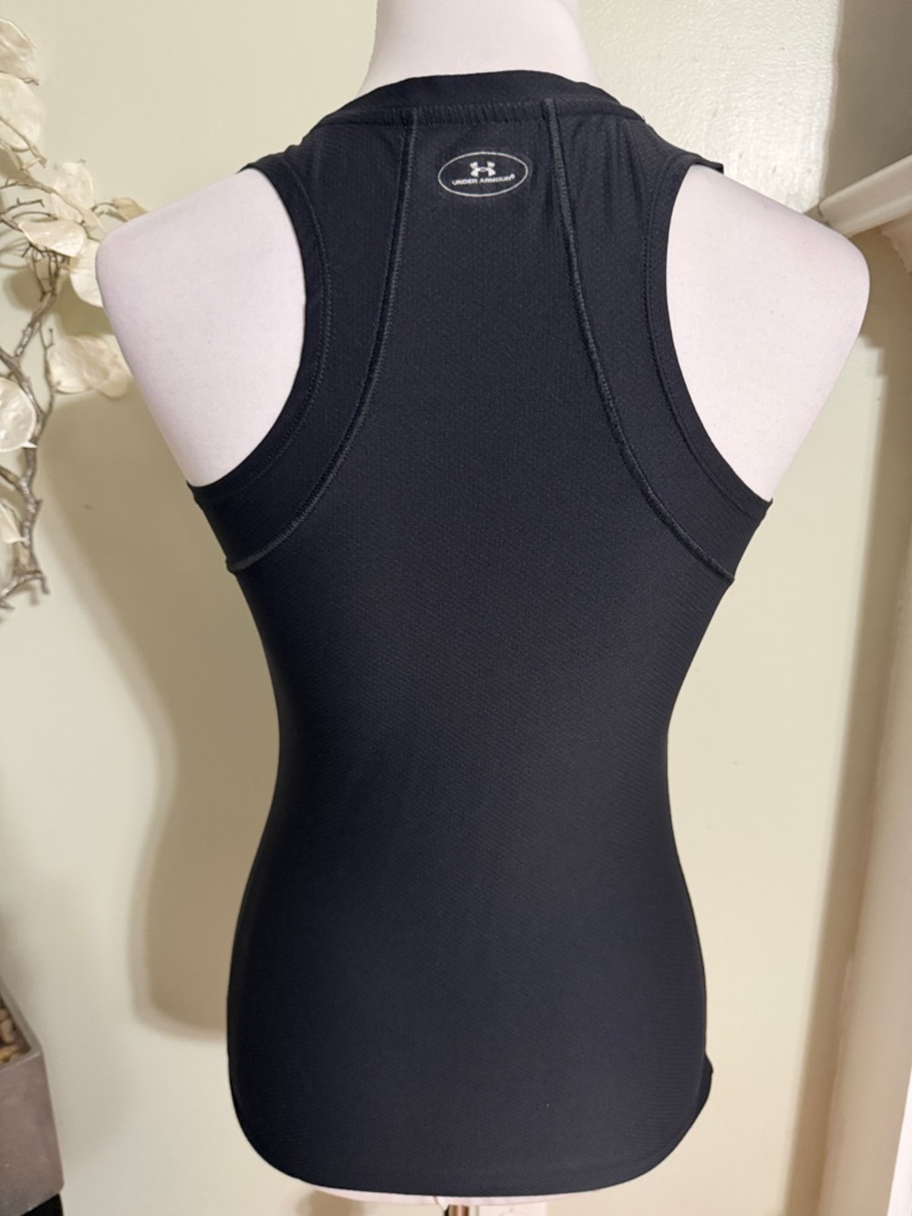 Under Armour Black Athletic Tank Top Women's Small - Picture 3 of 3